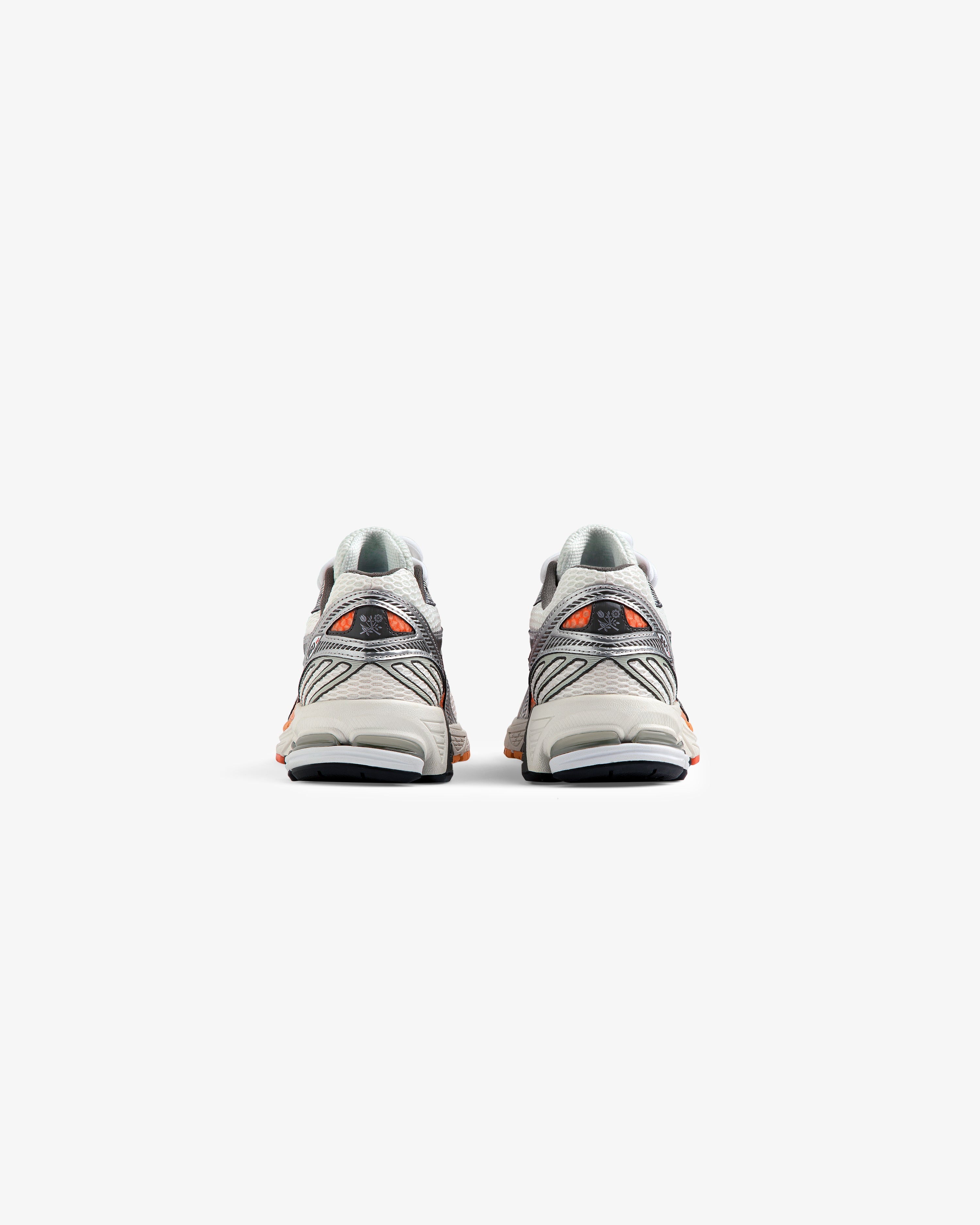 ALD / New Balance    860v2