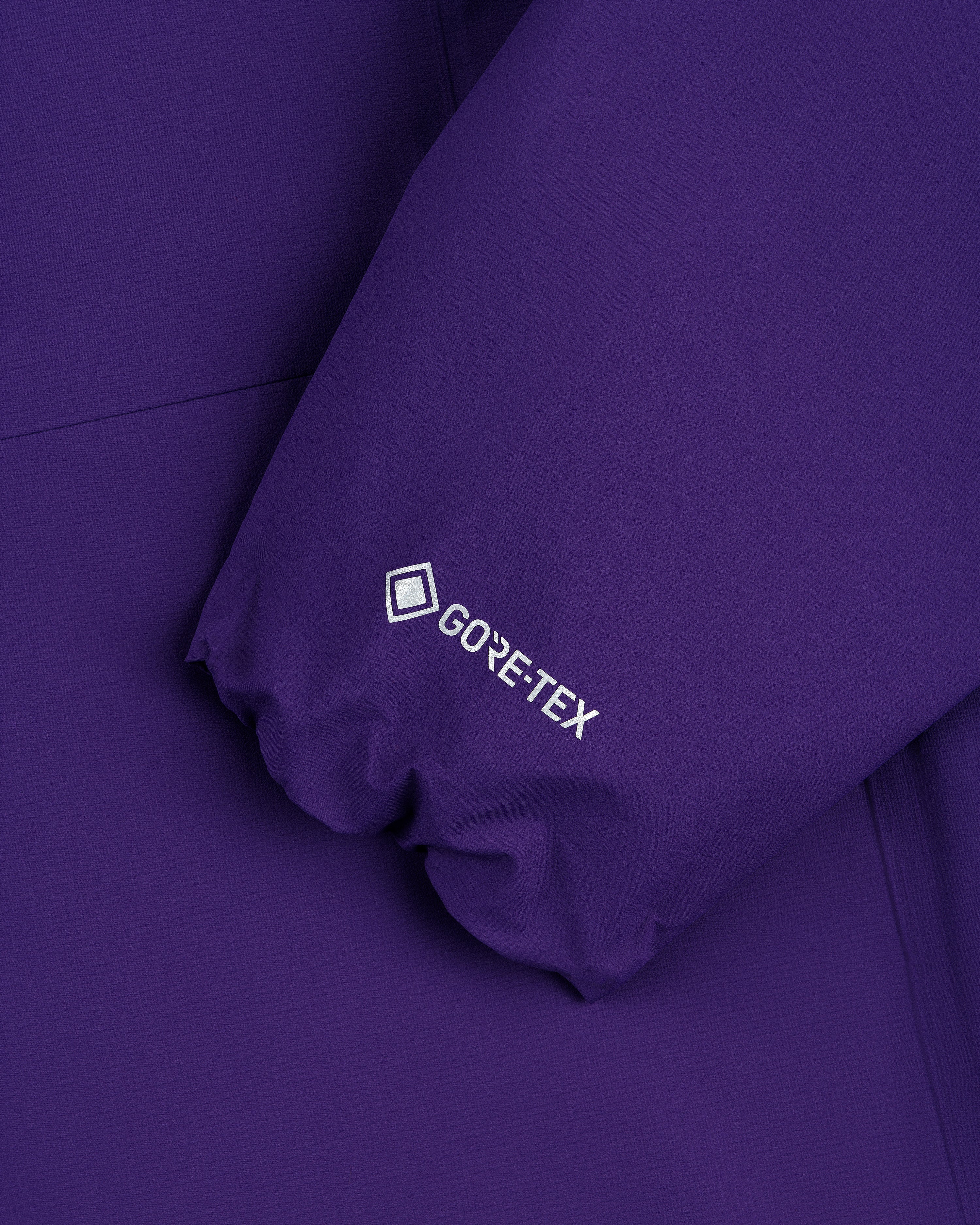 Lightweight GORE-TEX Shell Jacket